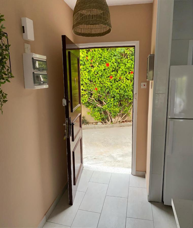 Seaside Maisonette 200M From Sea Paphos Ngoại thất bức ảnh
